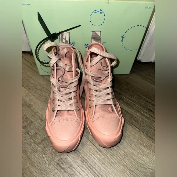OFF-WHITE Leather Mid-Top Vulcanized Sneakers EU 35 / US 5 $580